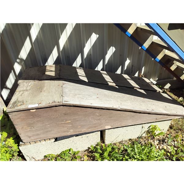 2 Wooden Mechanics Ramps
