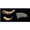 Image 1 : 3 EARLY ENGRAVED POWDER HORNS.