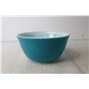 Image 2 : Blue Pyrex Mixing Bowl