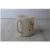 Image 4 : Fire King Davy Crockett Milk Glass Mug (White and Red)