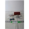 Image 1 : Miniature Airplanes and Bus