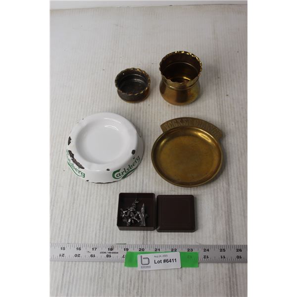 Decorative Items, Ash Trays