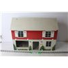 Image 1 : Vintage Tin Doll House