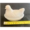 Image 1 : Milk Glass Hen on Nest (1920s)