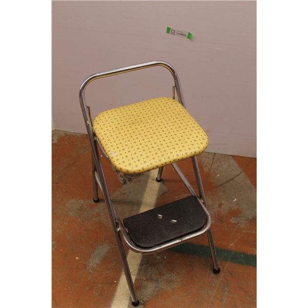 *Kitchen Step Stool - 23 h