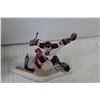 Image 2 : Hockey & Basketball Figures