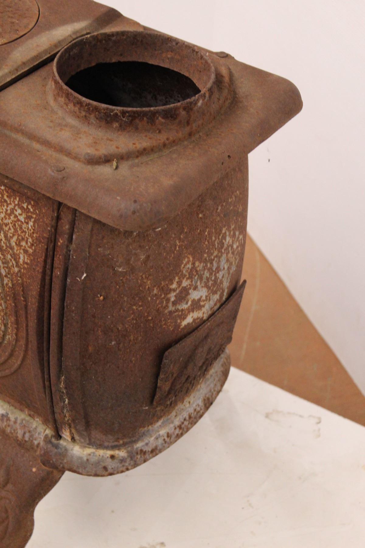 *Northland Beaver Antique CastIron Wood Stove on Legs 14" x 29" x 23