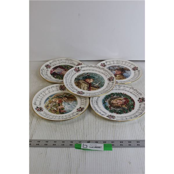 (5) Royal Doulton Christmas Carols Plates