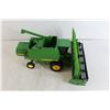 Image 4 : John Deere Model 9500 Combine - 1/25 Scale