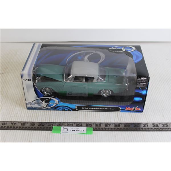 Maisto Special Edition 1953 Studebaker Starliner 1:18 Car Model (NIB)