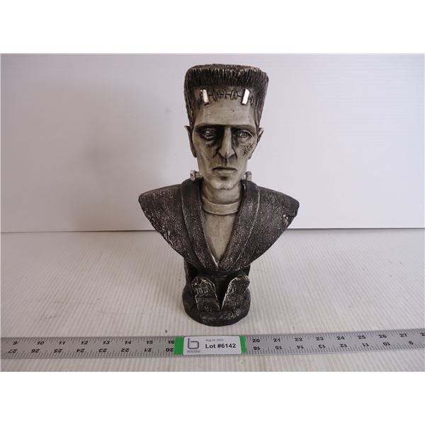 Frankenstein Bust-Light Up Eyes