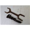 Image 6 : (2) Vintage Wrenches - Chicago Speciality Wrench - Crescent Style Wrench