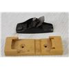 Image 5 : Vintage Stanley Rule - Thumb Plane w/Wooden Wall Mount