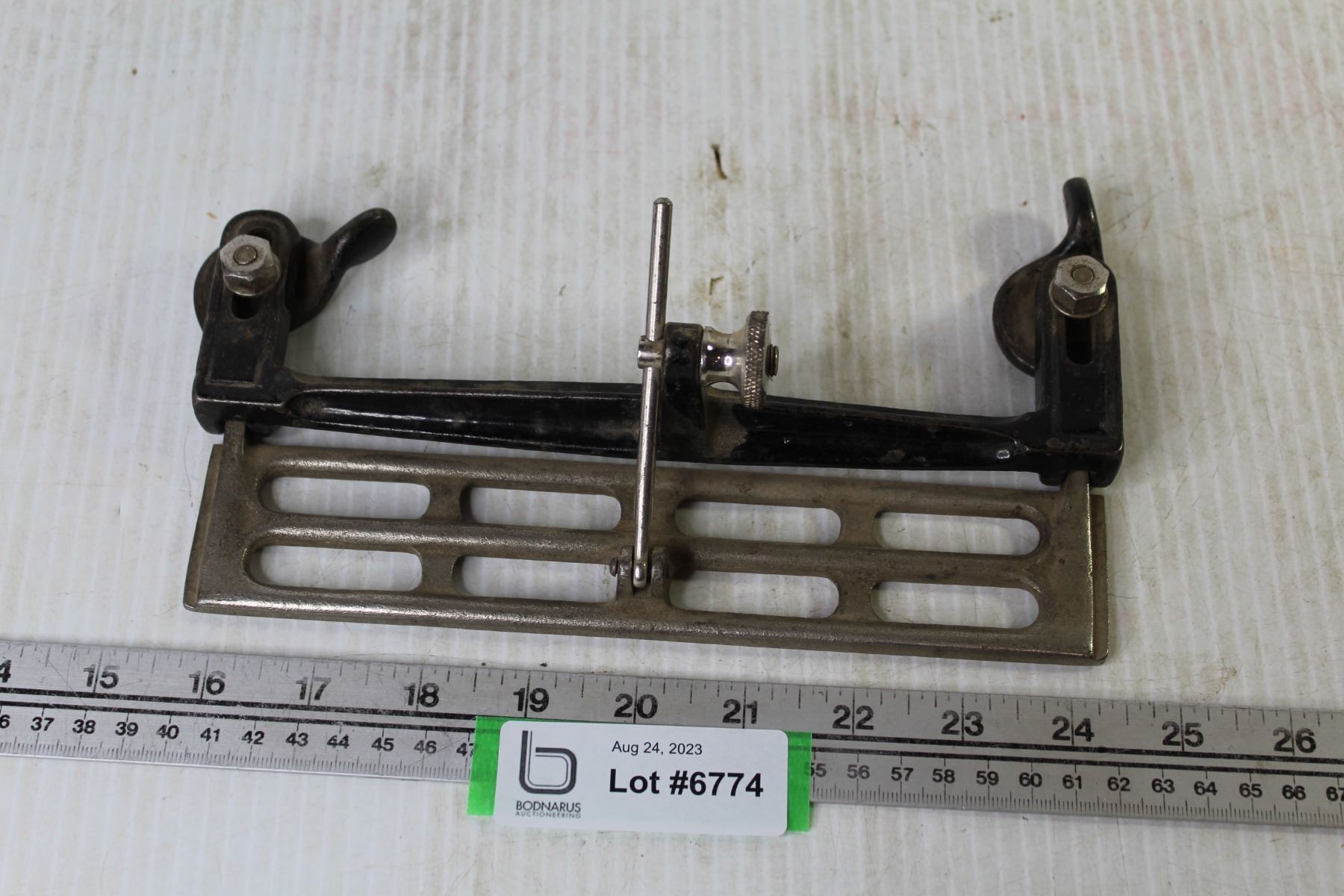 Vintage Perfection Plane Jointer Gauge