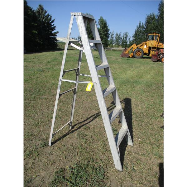 6' Step Ladder (Offsite)