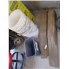 Image 1 : (4) 5 Gallons Pails, Wooden Car Ramps (Offsite)