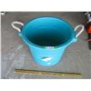 Image 1 : Feed Bucket (Offsite)