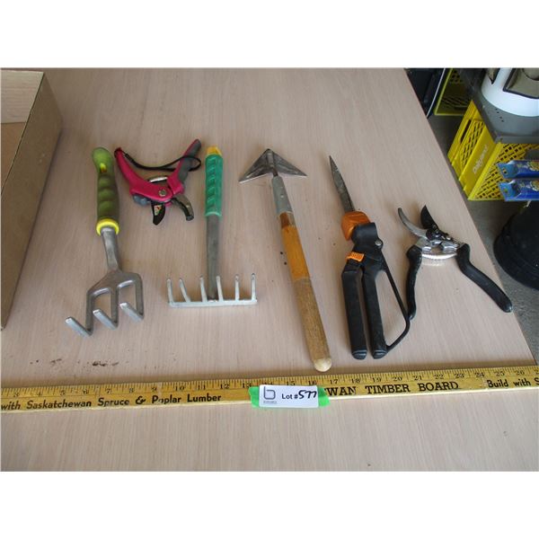 Gardening Hand Tools (Offsite)