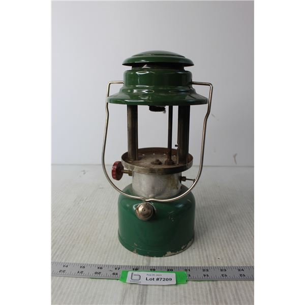 Coleman Model 335 Lantern (Missing Glass)