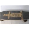 Image 3 : Skate Board (Damaged Wood)