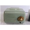 Image 2 : (2) Vintage Radios - Untested