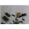 Image 2 : Assorted Army Men Toys