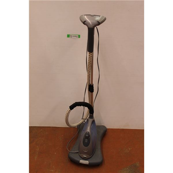 *Steam cleaner