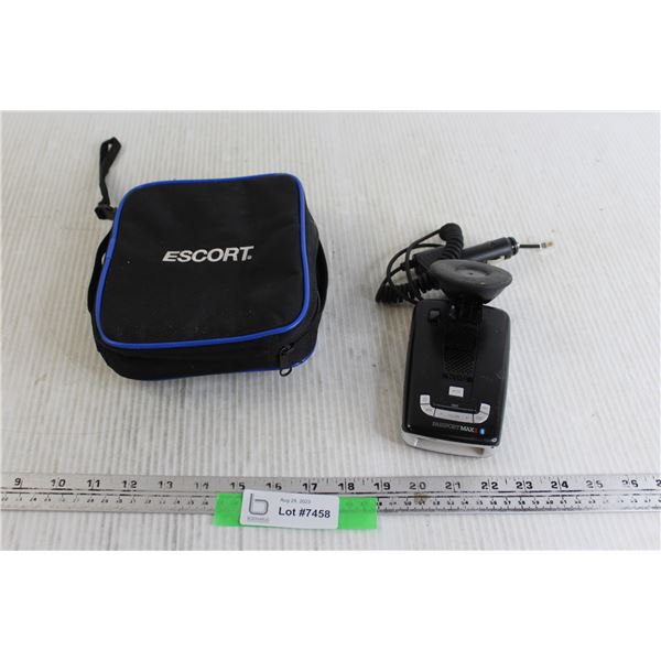 Escort Passport Max 2 with Case and Cord (Radar Detector -- Working)