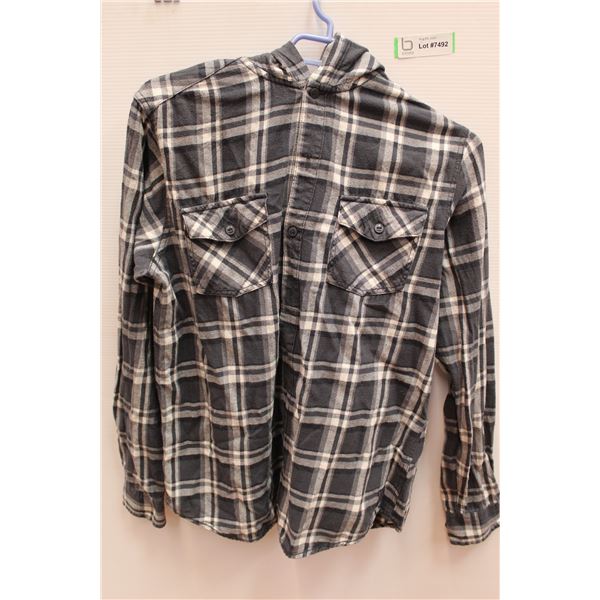 *Rumors Plaid Button-up Shirt with Hood Size Medium