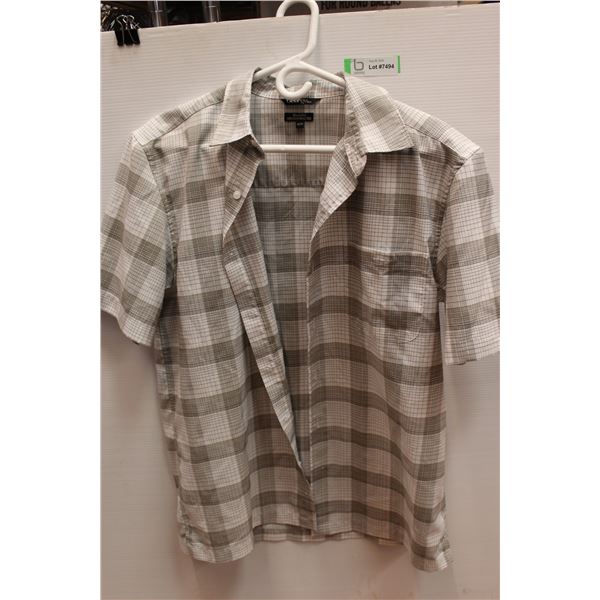 *George Relaxed Button-Up Size Medium