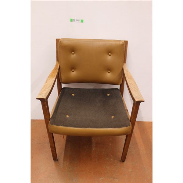 *Mid-century Modern Armchair --MCM