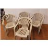 Image 1 : *(4) Plastic Chairs