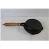 Image 4 : Taiwan #2 Cast Iron Frying Pan w/Wooden Handle