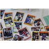 Image 4 : 1990-91 OPC NHL Hockey Cards - 910 Piece Set