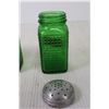 Image 3 : (3) Vintage Green Glass Shakers
