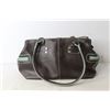 Image 2 : (2) Purses - Matt and Nat, Guess
