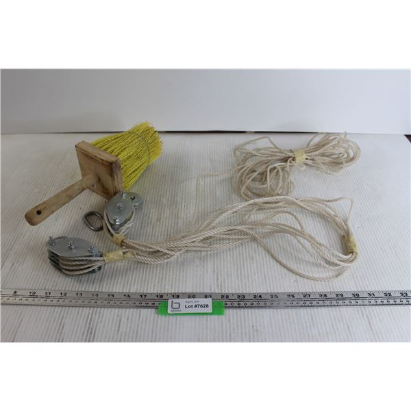 Stucco Brush, Pulley Assembly with Extra Rope, Single Chain