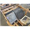Image 1 : PALLET OF ASSORTED BLACK / GREY NATURAL SLATE TILES