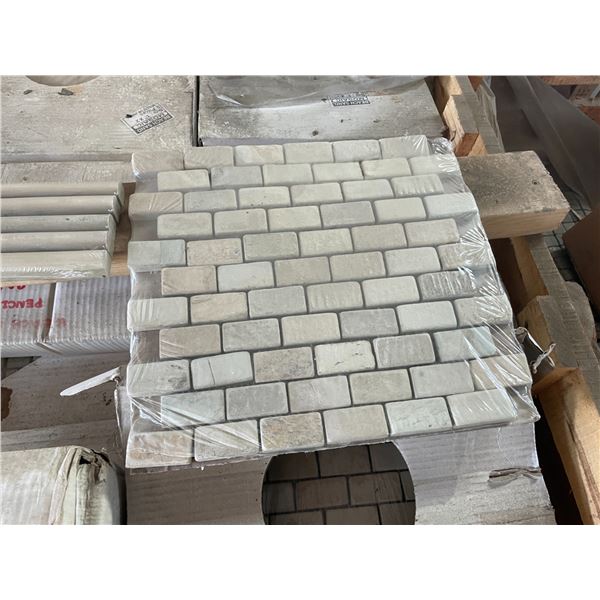 PALLET CRATE OF ASSORTED BEACH SAND 12 X 12 NATURAL STONE MOSAIC SHEET TILES & BOXES OF BEACH