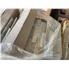Image 1 : PALLET OF ASSORTED DESERT SAND LEDGESTONE CORNERS & STRAIGHT WALL STONE