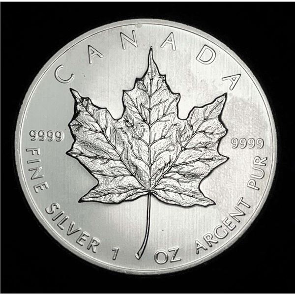 2010 Canada $5 Maple Leaf 1 ozt .9999 Silver
