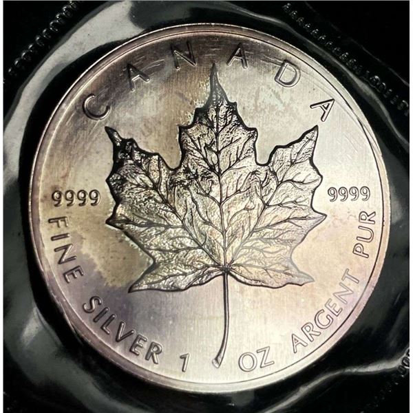 1989 Canada $5 Maple Leaf 1 ozt .9999 Silver