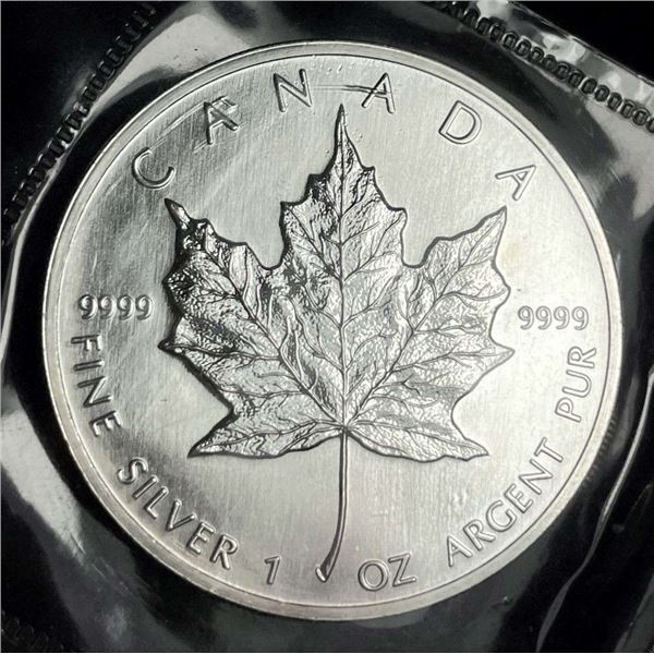 1989 Canada $5 Maple Leaf 1 ozt .9999 Silver