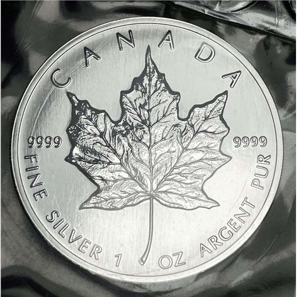 1999 Canada $5 Maple Leaf 1 ozt .9999 Silver
