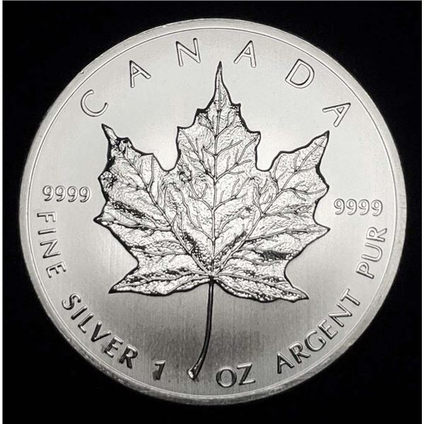 2013 Canada $5 Maple Leaf 1 ozt .9999 Silver