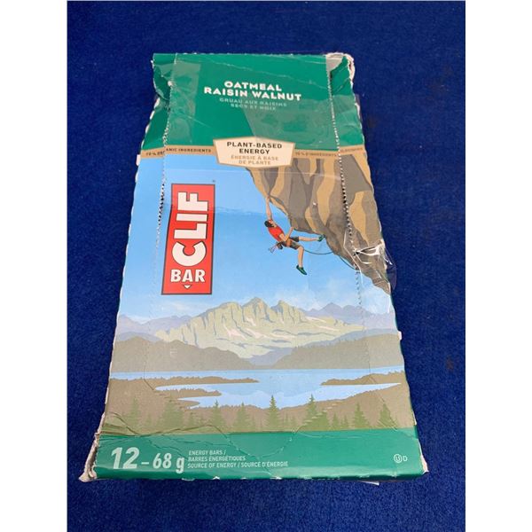 Oatmeal Raisin Walnut Clif Bar 12 x 68g