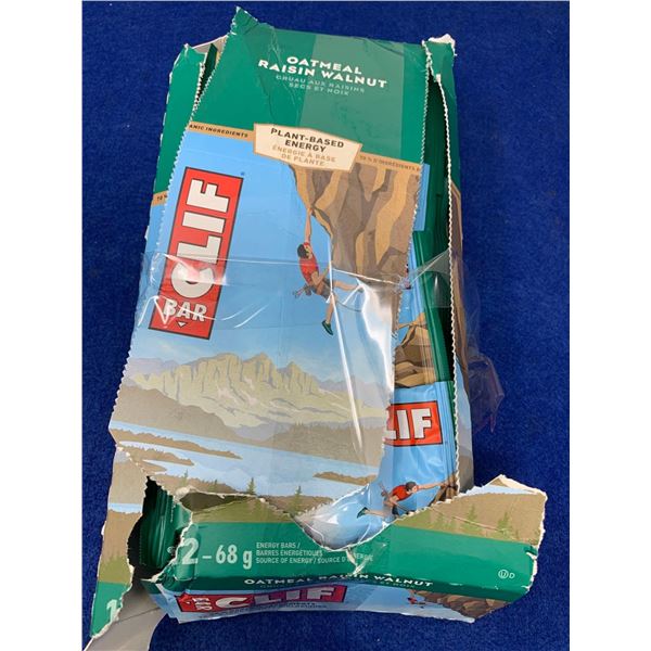 Oatmeal Raisin Walnut Clif Bar 12 x 68g