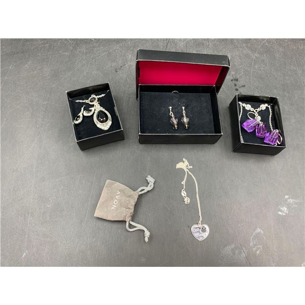 Lot of Assorted Jewlery