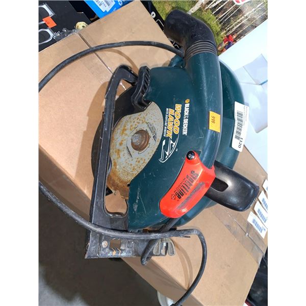 Black 7 Decker wood hawk circular saw