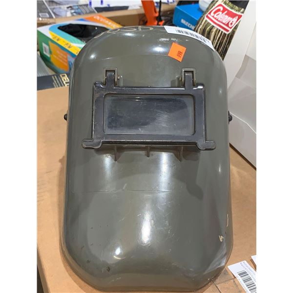 Welding helmet